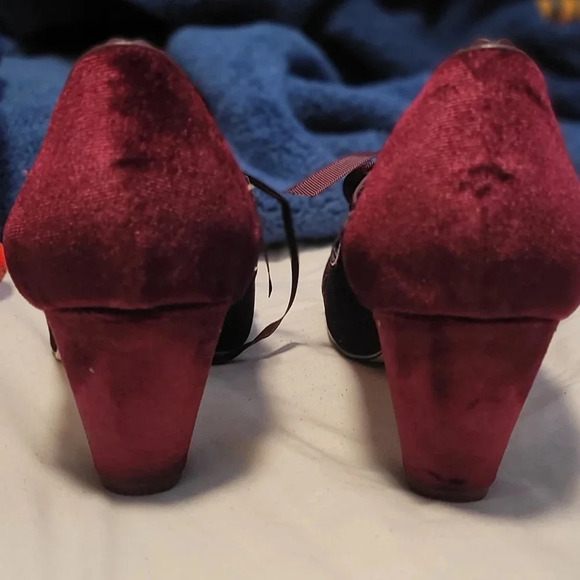 Chelsea Crew Madison Burgundy Velvet Retro Heels Size 40 (US 9–9.5) - Picture 5 of 11